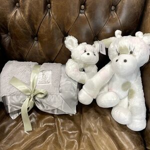 Little Giraffe plush toy and plush rattle and blanket